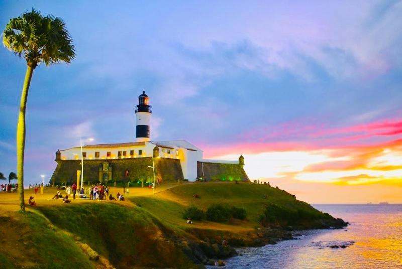 Lindo, Decorado, Na Praia Da Barra, Em Salvador! Exterior photo